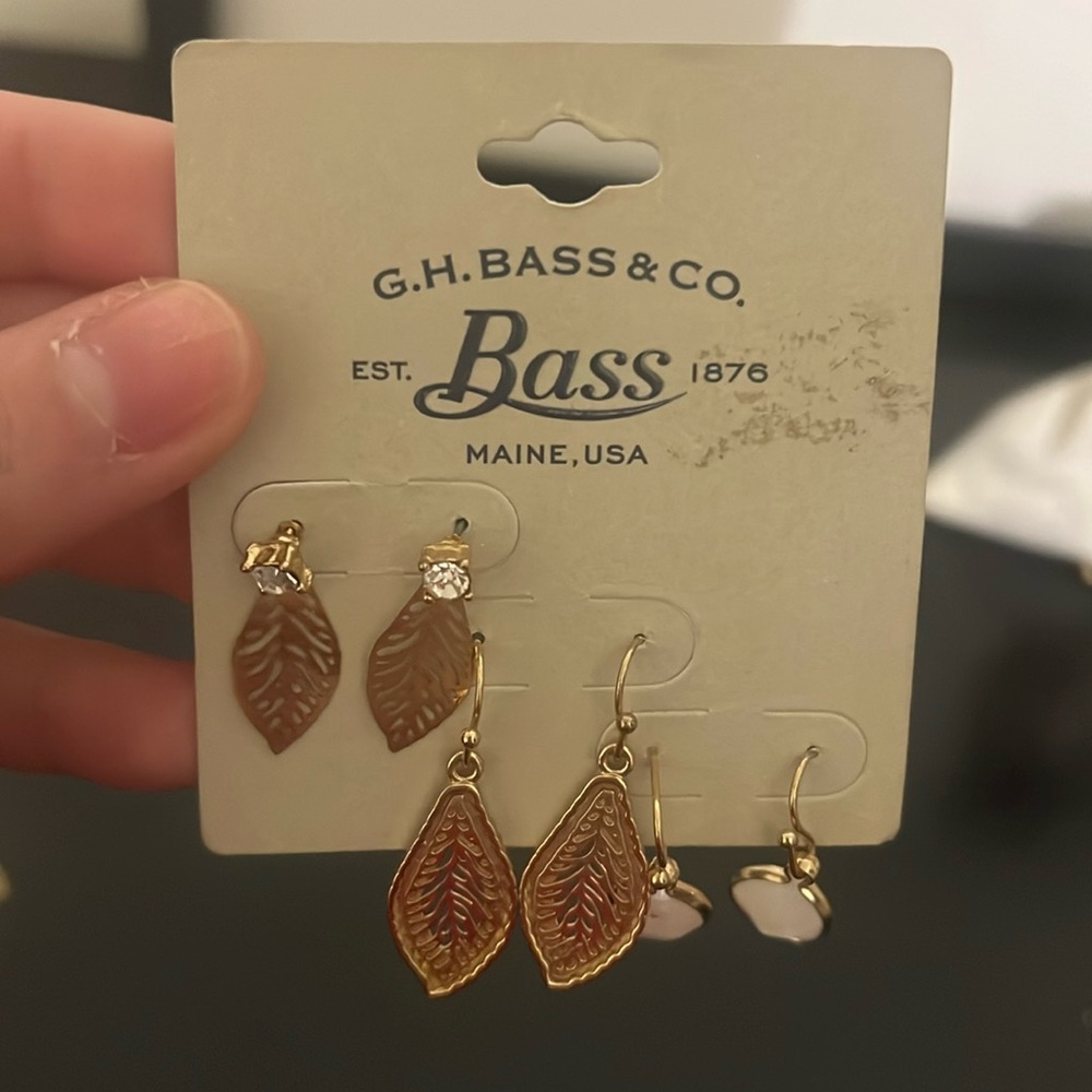 3 pairs of earrings